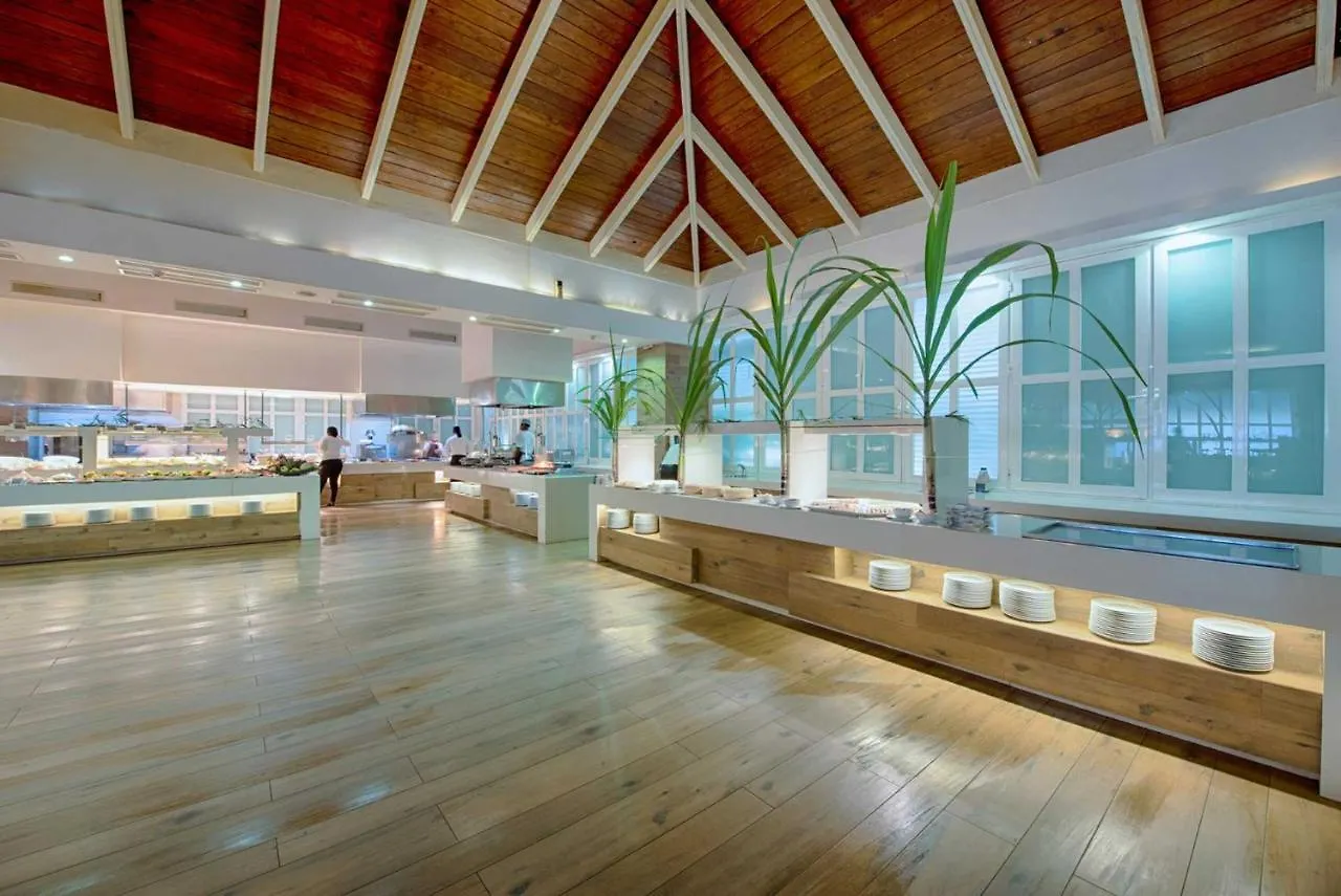 Grand Sirenis Punta Cana Resort & Aquagames 5*, Uvero Alto