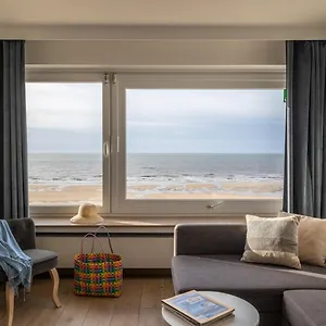 strand-studio-0602-5-personen-direct-aan-het-ostend.hotelsghent.com/