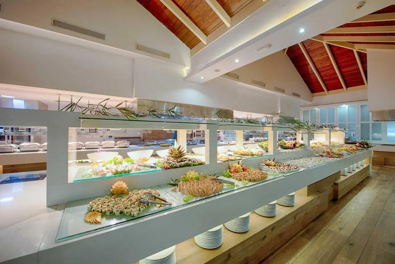 Grand Sirenis Punta Cana Resort & Aquagames Uvero Alto